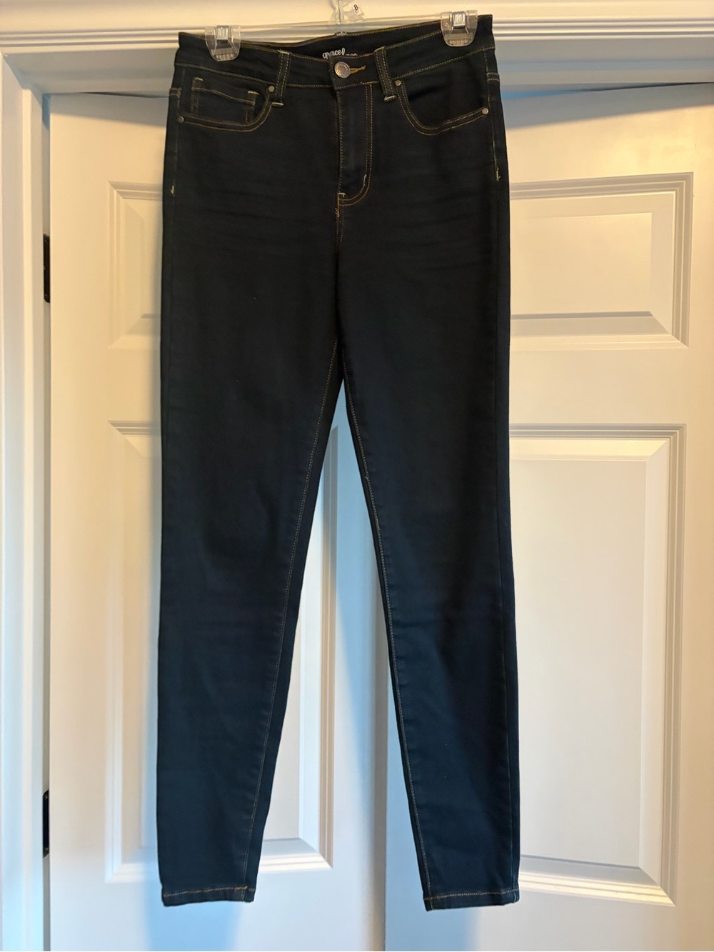 Grace & Lace designer Women's Skinny Jeans in dark Wash